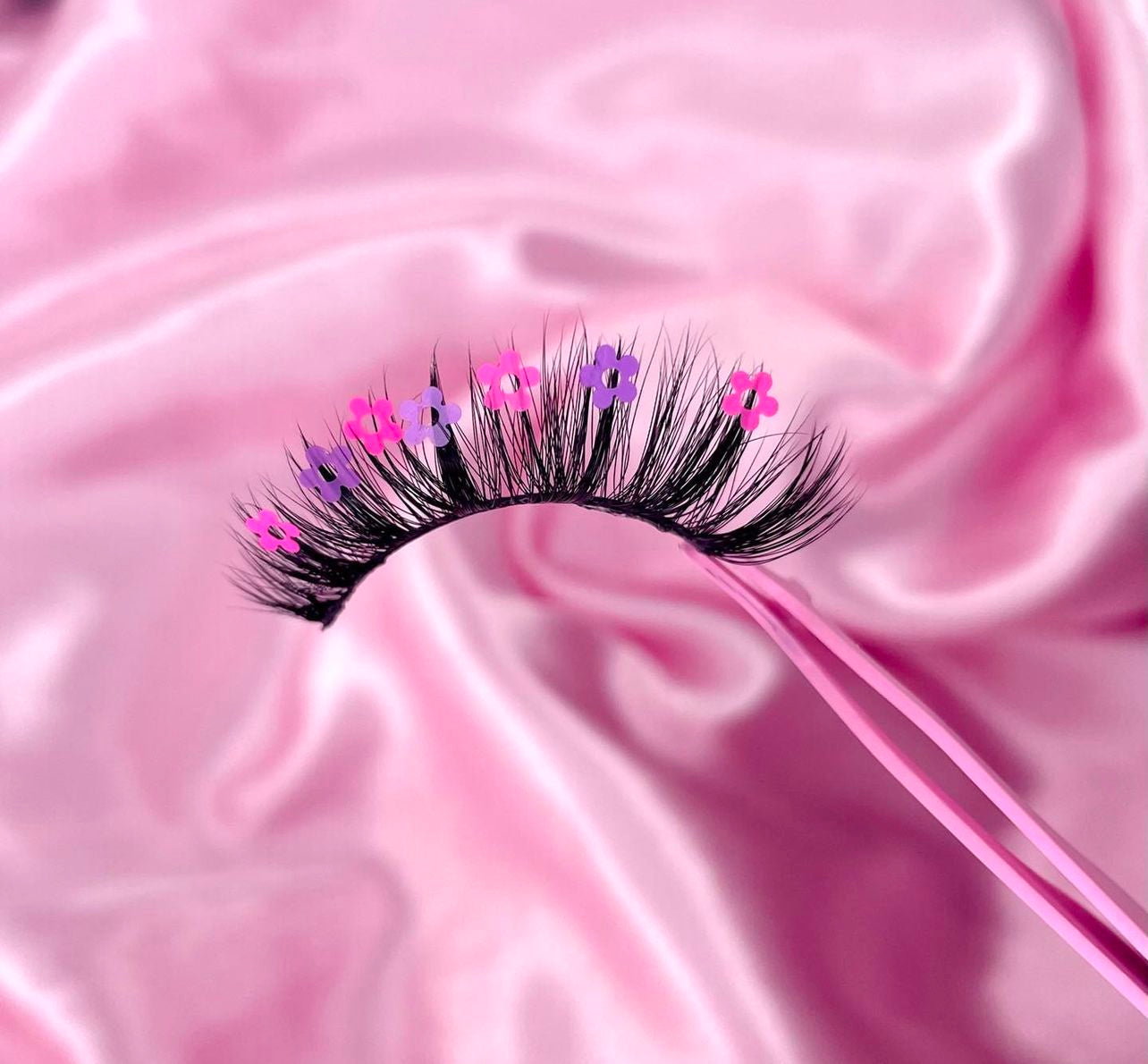Flora decal lashes