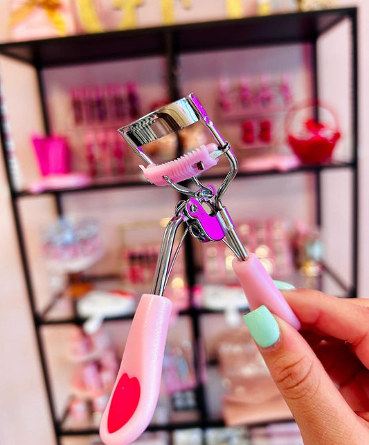 Eyelash curler