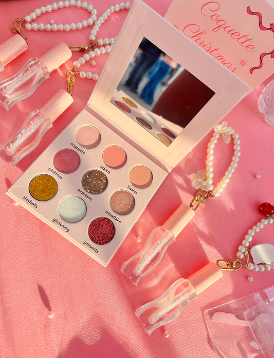 Coquette Christmas pallet